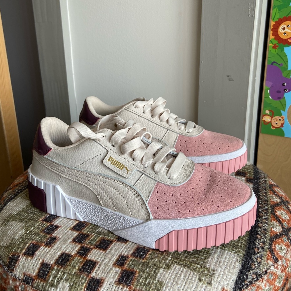 Practically ✨NEW✨SUEDE PUMA SNEAKERS